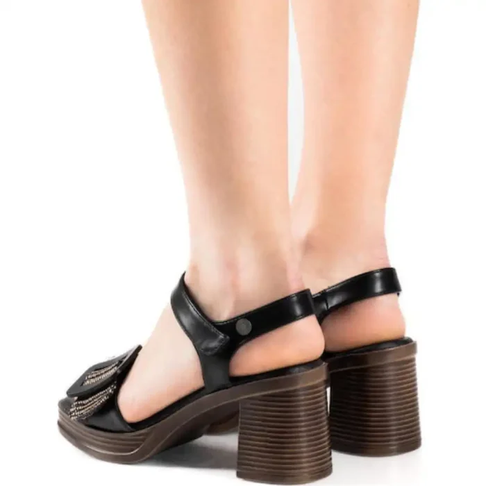 ženske-refresh-sandale-crne-blok-peta-model-uživo